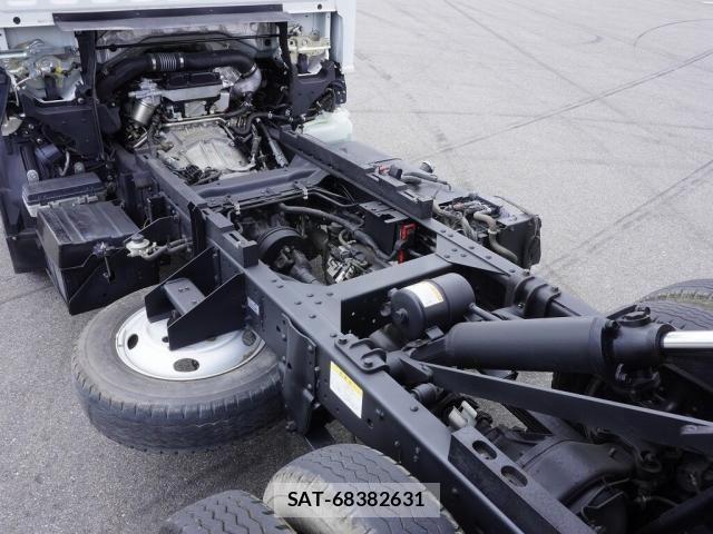 Nissan ATLAS 2021-09 4929572-5