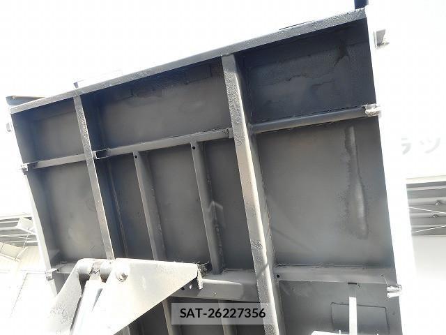 Nissan ATLAS 2012-05 4929630-12