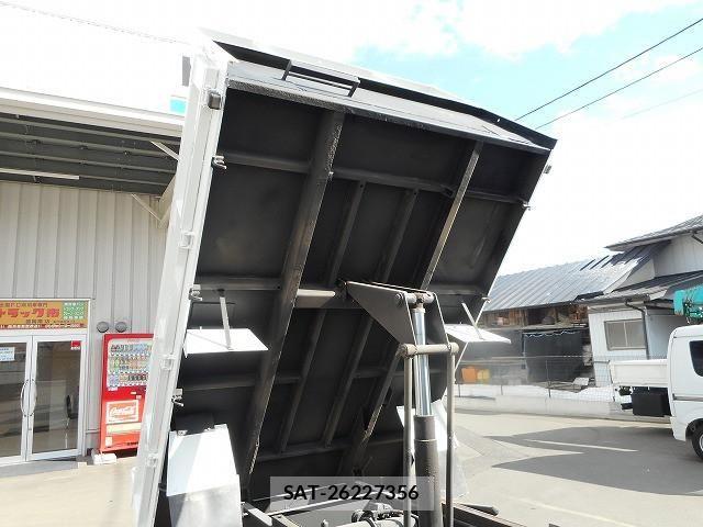 Nissan ATLAS 2012-05 4929630-14