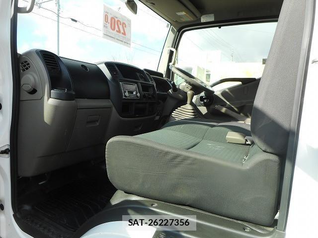 Nissan ATLAS 2012-05 4929630-19