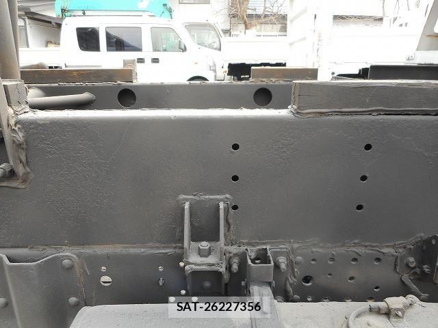 Nissan ATLAS 2012-05 4929630-24