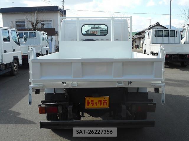 Nissan ATLAS 2012-05 4929630-5