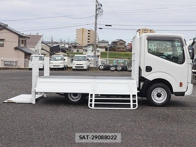 Nissan ATLAS 2019-09 5860277-9