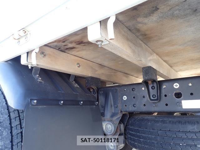 Nissan ATLAS 2019-03 5860274-20