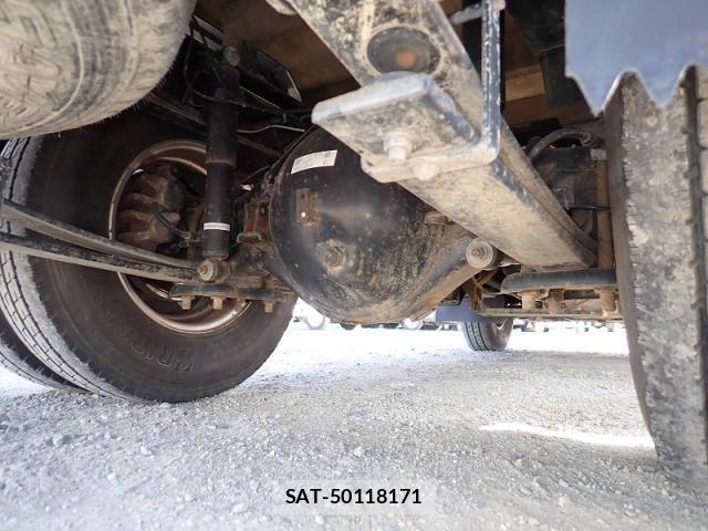 Nissan ATLAS 2019-03 5860274-22