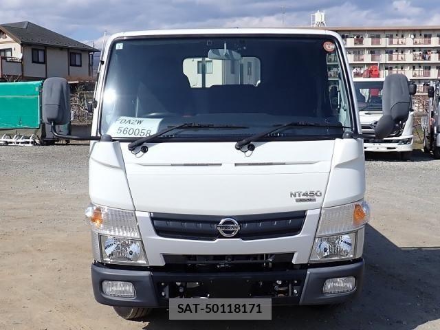 Nissan ATLAS 2019-03 5860274-4