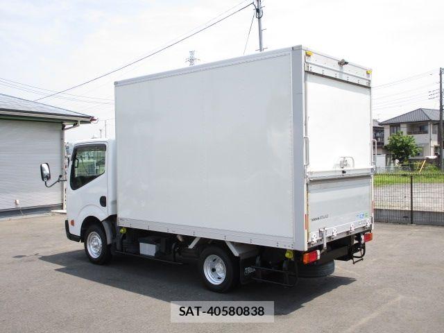 Nissan ATLAS 2015-04 5860282-2