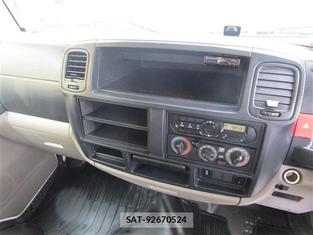 Nissan ATLAS 2017-03 5860276-10