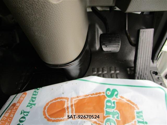 Nissan ATLAS 2017-03 5860276-12