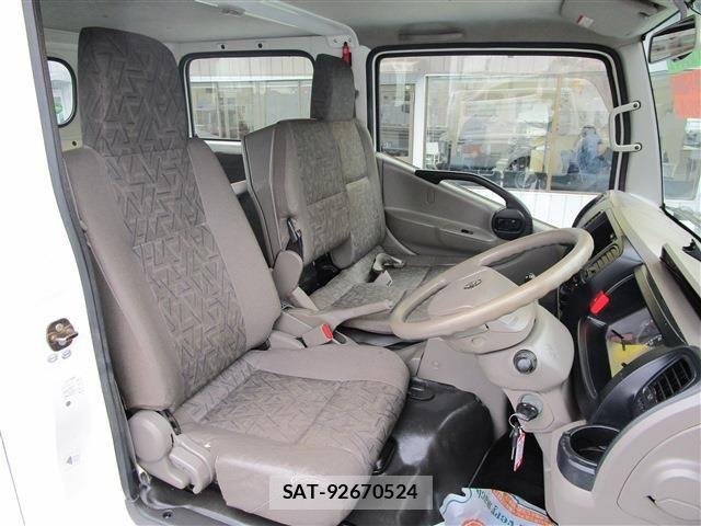 Nissan ATLAS 2017-03 5860276-13