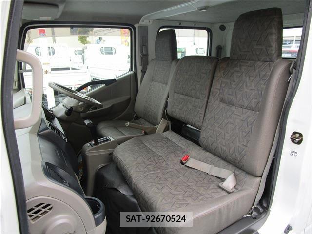 Nissan ATLAS 2017-03 5860276-14