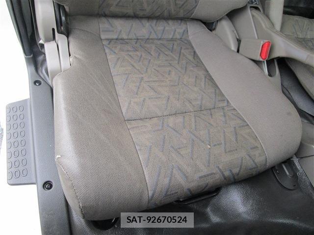 Nissan ATLAS 2017-03 5860276-15