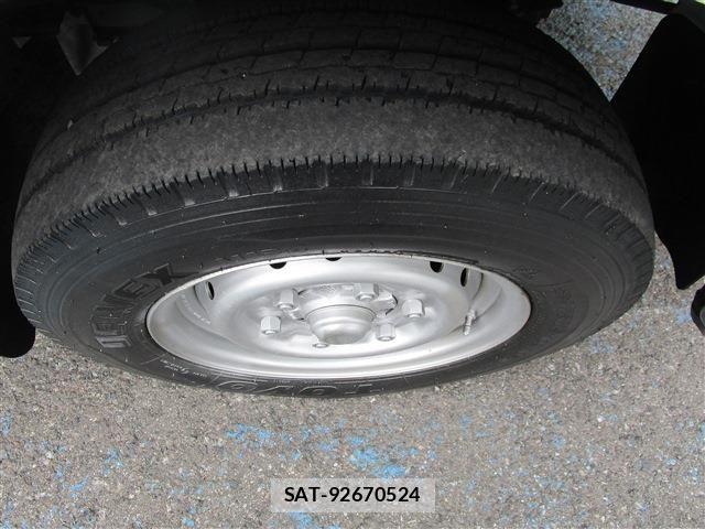 Nissan ATLAS 2017-03 5860276-17