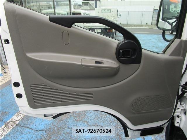 Nissan ATLAS 2017-03 5860276-22