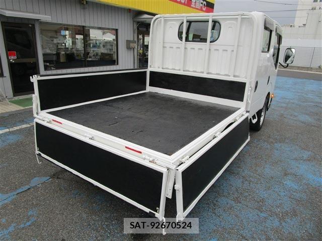 Nissan ATLAS 2017-03 5860276-6