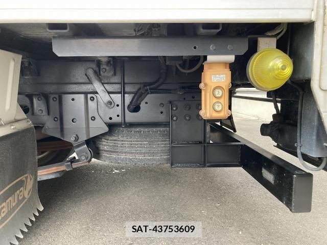 Nissan ATLAS 2015-12 5860278-8