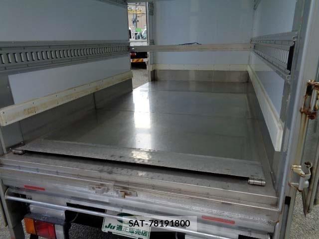 Nissan ATLAS 2013-02 6009268-11