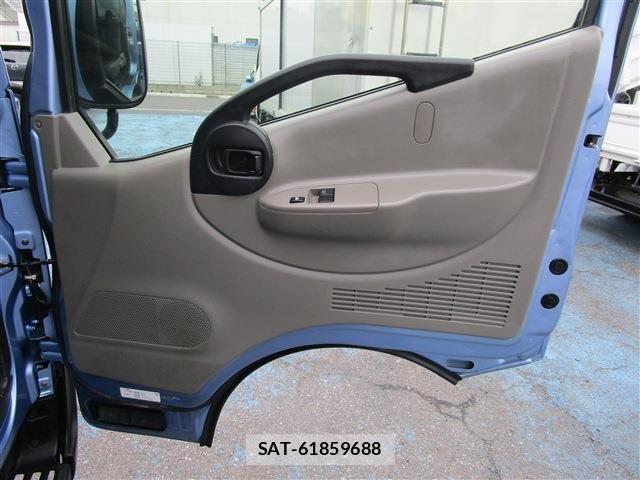 Nissan ATLAS 2015-12 6009283-16