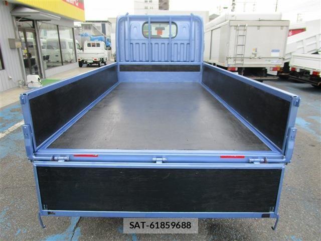 Nissan ATLAS 2015-12 6009283-5