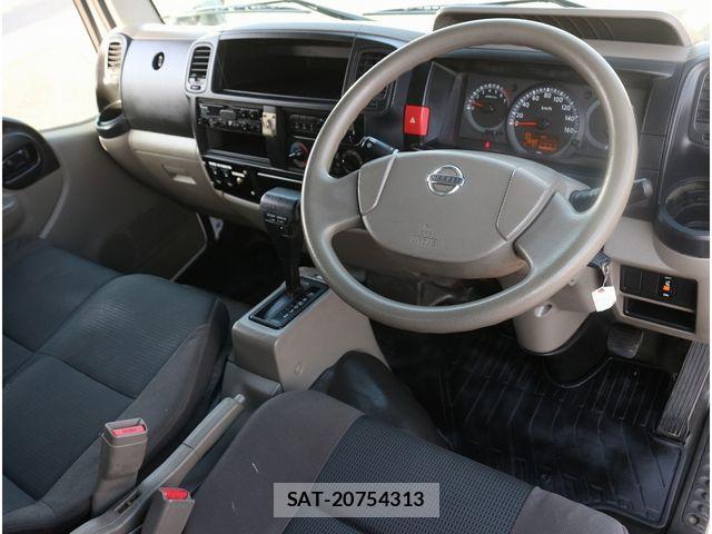 Nissan ATLAS 2017-12 6242131-1
