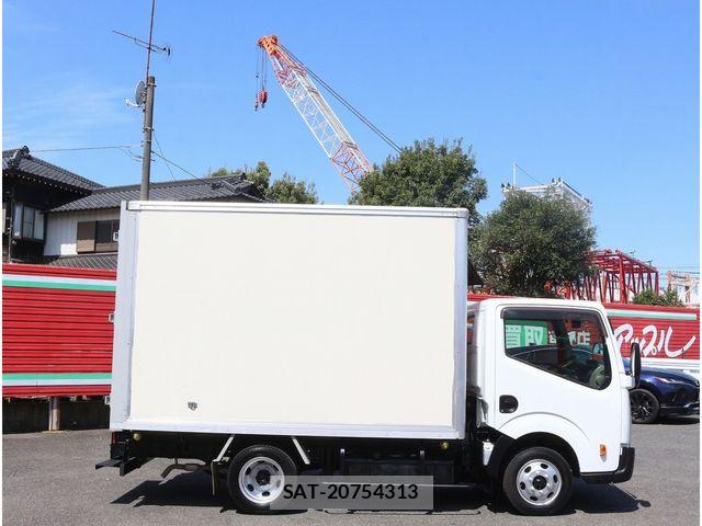 Nissan ATLAS 2017-12 6242131-5