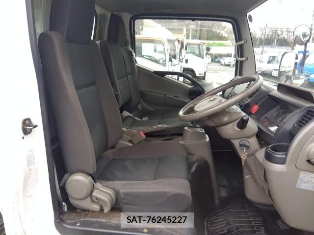Nissan ATLAS 2016-02 6242133-2