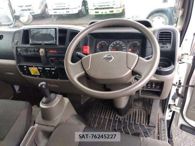 Nissan ATLAS 2016-02 6242133-3