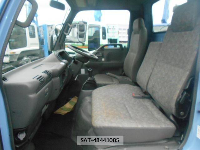 Nissan ATLAS 2004-04 6242132-17