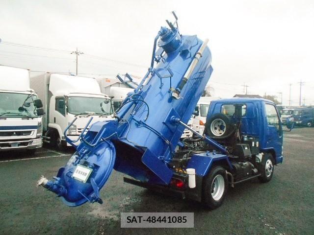 Nissan ATLAS 2004-04 6242132-7