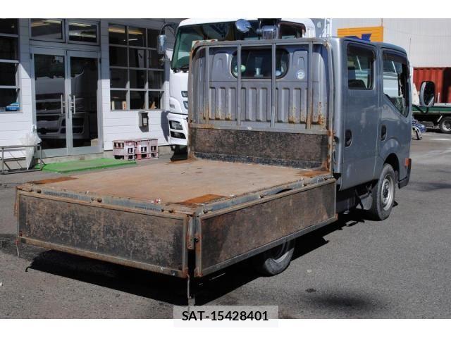 Nissan ATLAS 2011-08 6242142-9