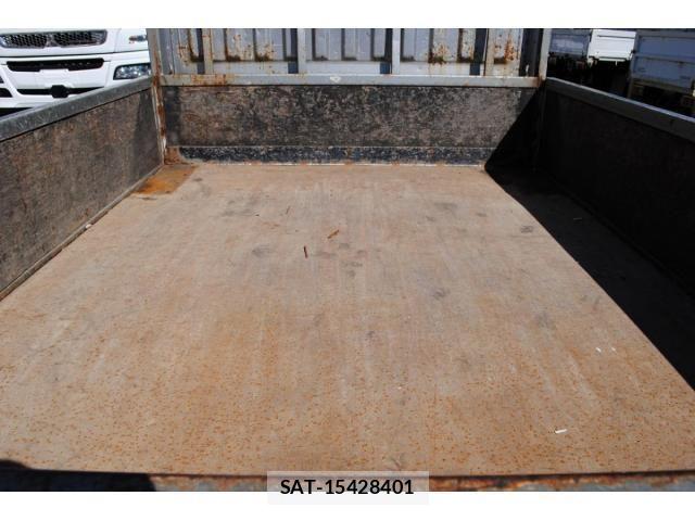 Nissan ATLAS 2011-08 6242142-13