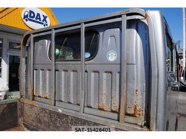Nissan ATLAS 2011-08 6242142-15