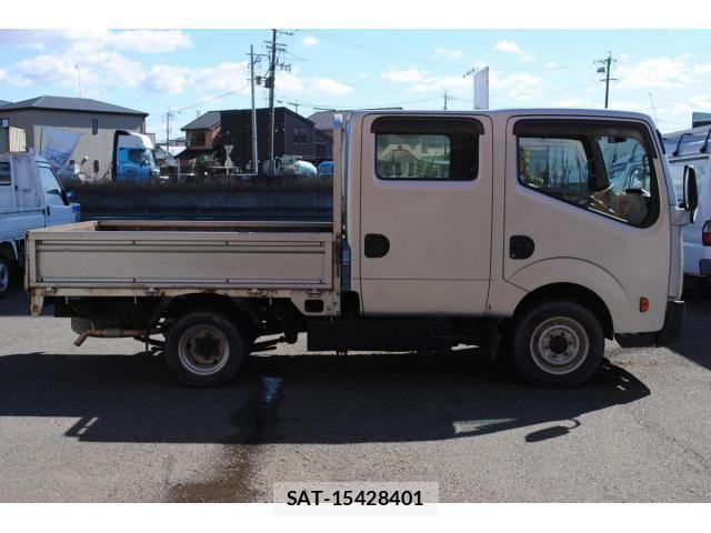 Nissan ATLAS 2011-08 6242142-1