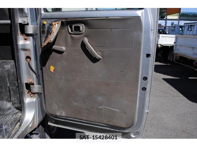 Nissan ATLAS 2011-08 6242142-24