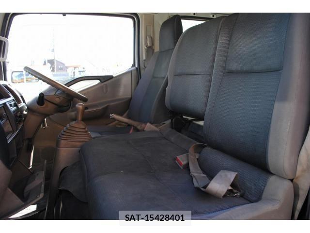 Nissan ATLAS 2011-08 6242142-29