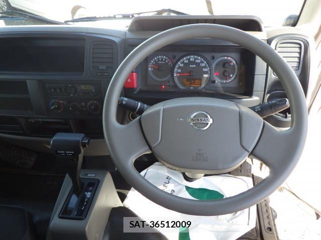 Nissan ATLAS 2020-05 6242128-8