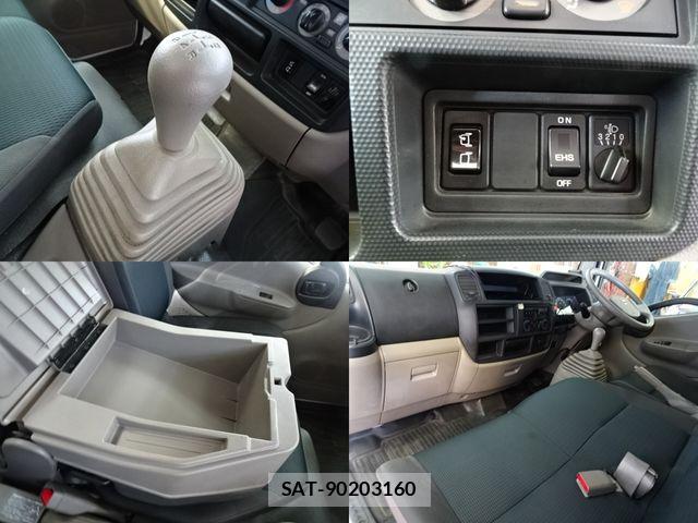 Nissan ATLAS 2018-02 6242129-19