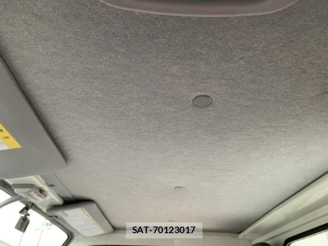 Nissan ATLAS 2020-07 6242130-9