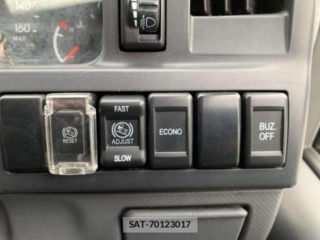 Nissan ATLAS 2020-07 6242130-14