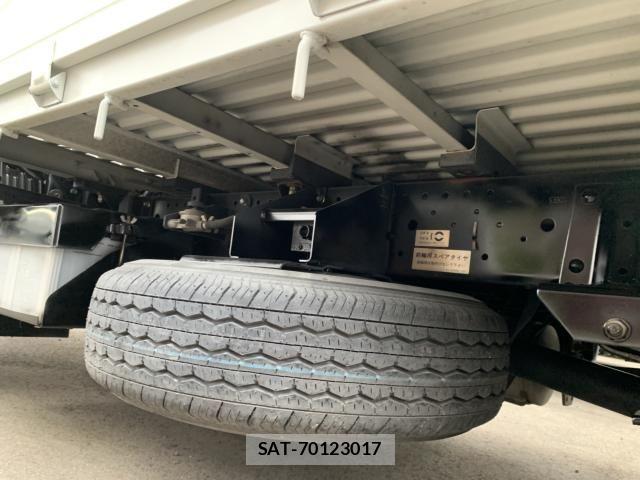 Nissan ATLAS 2020-07 6242130-29