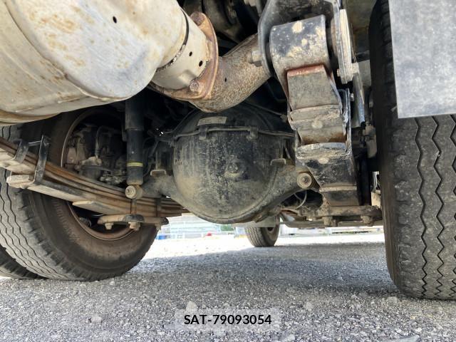 Nissan ATLAS 2019-11 6242125-11