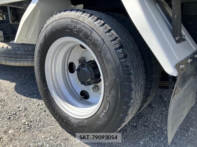Nissan ATLAS 2019-11 6242125-13