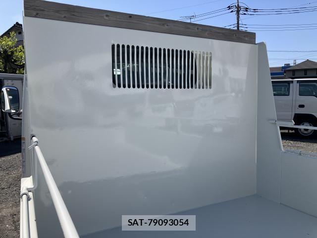 Nissan ATLAS 2019-11 6242125-26