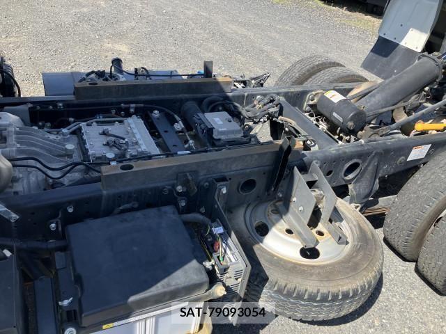 Nissan ATLAS 2019-11 6242125-5