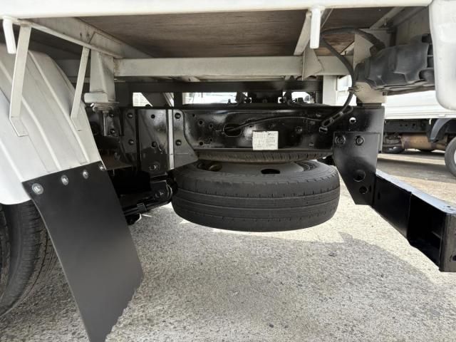 Nissan ATLAS 2016-06 6270272-26