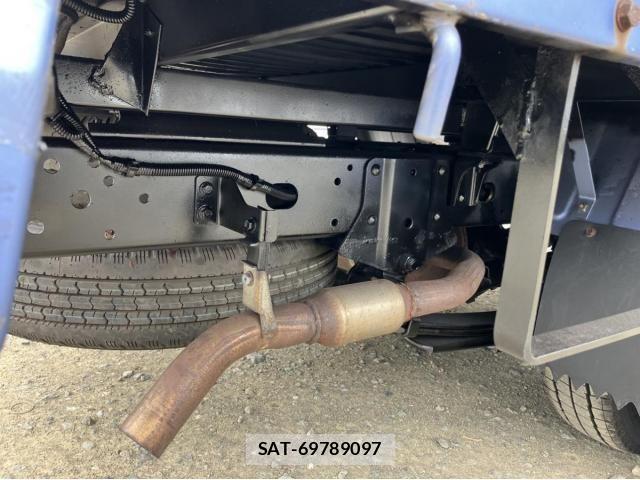Nissan ATLAS 2009-03 6494912-9
