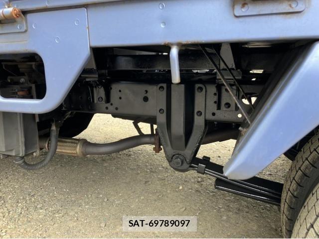 Nissan ATLAS 2009-03 6494912-14