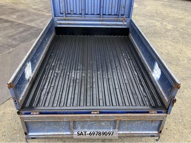 Nissan ATLAS 2009-03 6494912-8