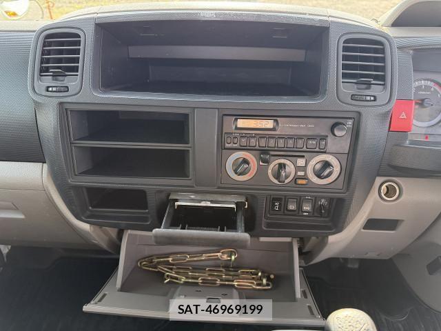 Nissan ATLAS 2012-09 6544217-17