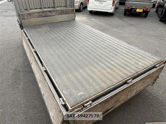 Nissan ATLAS 2010-02 6610558-10